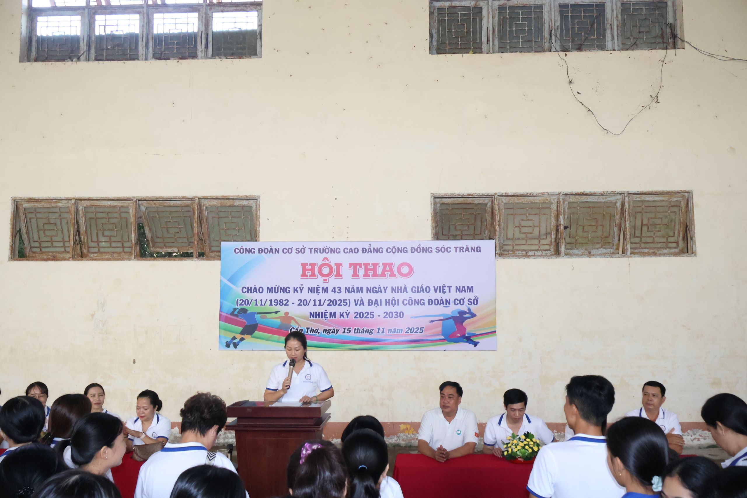 HỘI THAO CHÀO MỪNG KỈ NIỆM 43 NĂM NGÀY NHÀ GIÁO VIỆT NAM 20/11